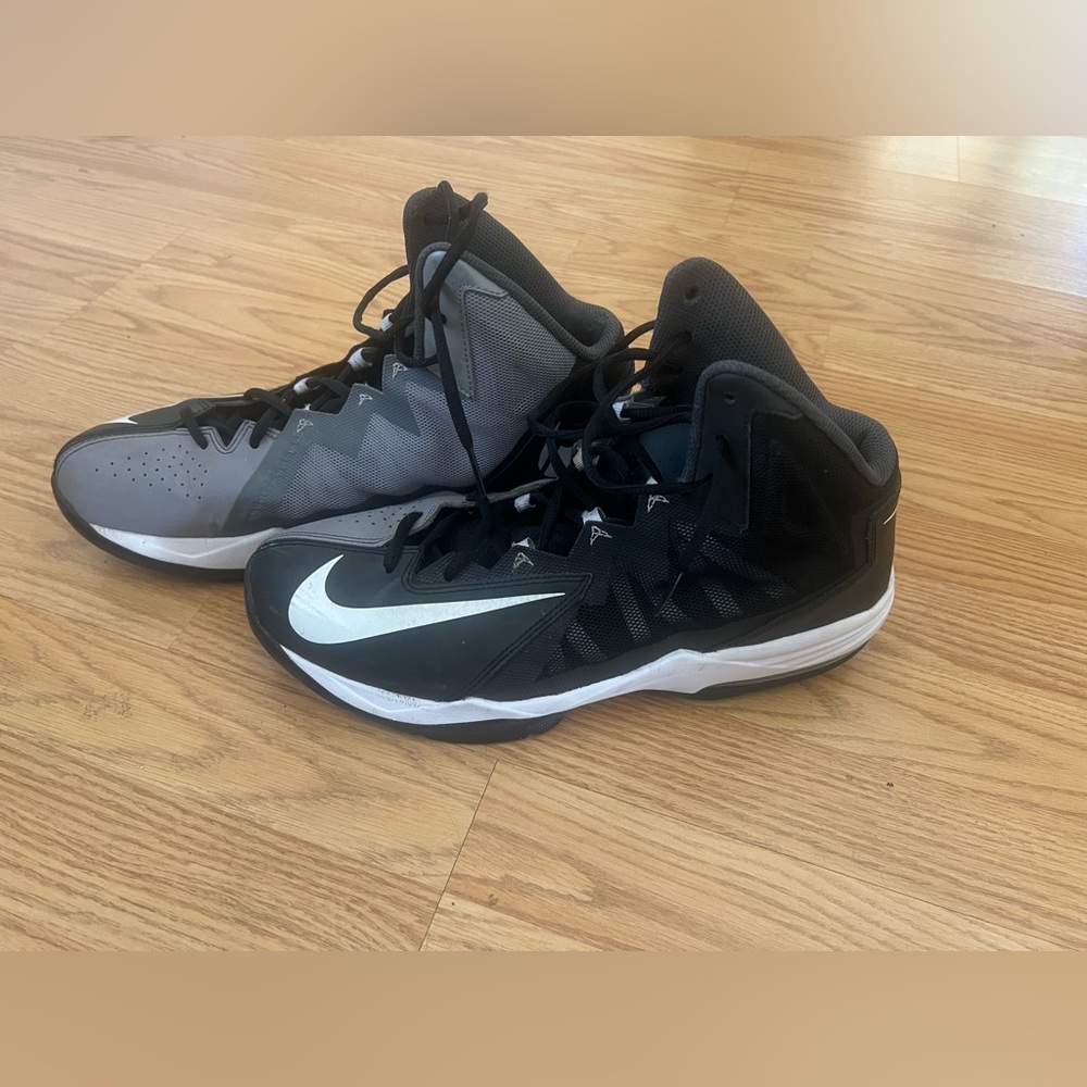 Nike Mens Air Max Stutter Step 2 Size 12Shoes Gray Black Basketball Sneakers
